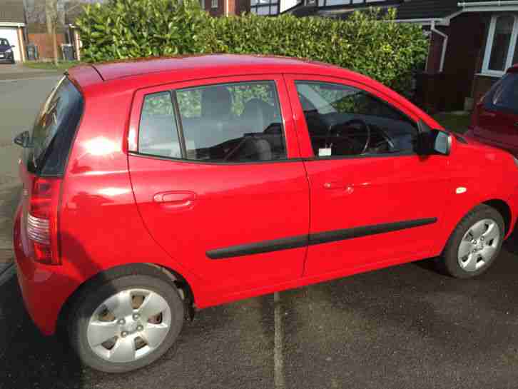 Red Kia Picanto GS (55 Reg) in excellent condition MOT Sept 2015 1 lady owner