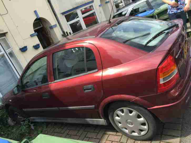 Red Astra 1999 1.6 LS V Plate Mk 4