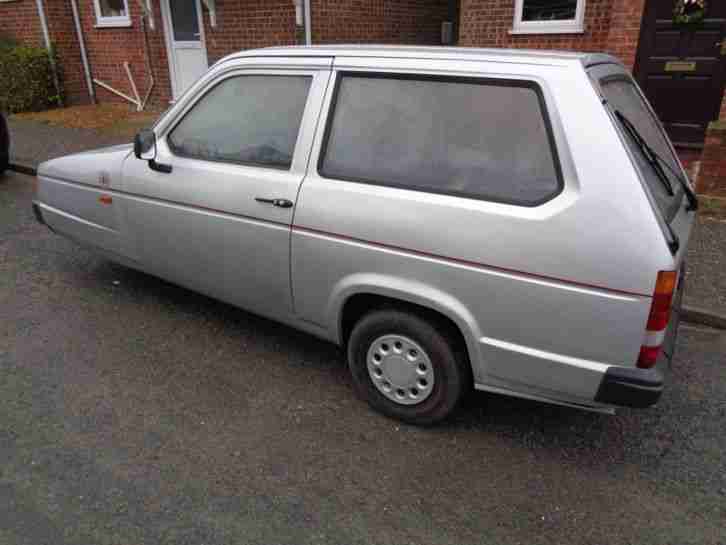 Reliant Robin **11 months MOT**** 2,700 genuine miles FACTORY FRESH