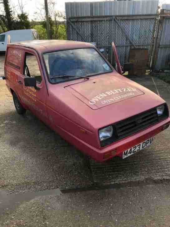 Reliant robin van