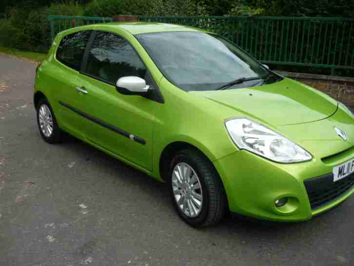 Clio 1.2 16v 75 2011 I Music