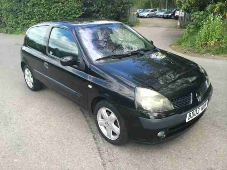 Renault Clio 1.2. Renault car from United Kingdom