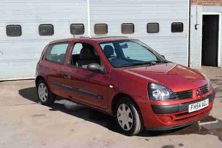 Clio 1.2 16v Expression with service