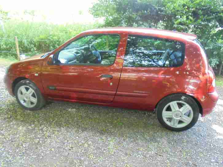 Renault Clio 1.2 16v Extreme 4 SUPERB BARGAIN CLIO IN EXCELLENT CONDITION ALLOYS