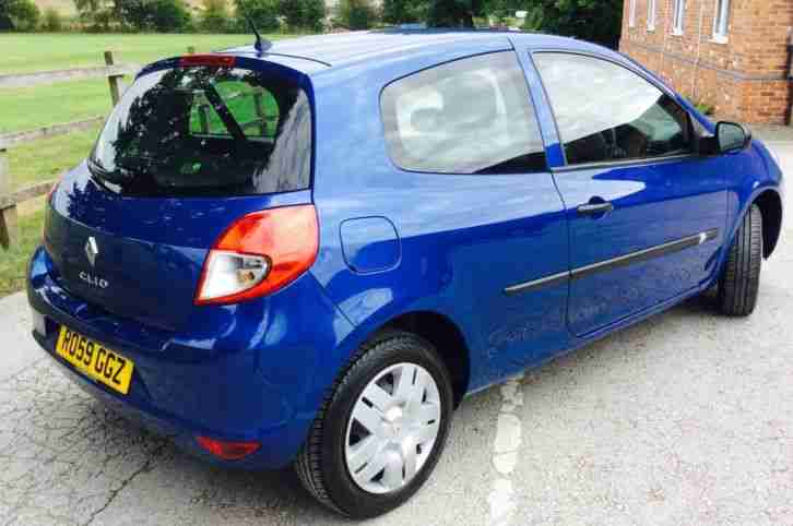 Renault Clio 1.2 2009 in blue