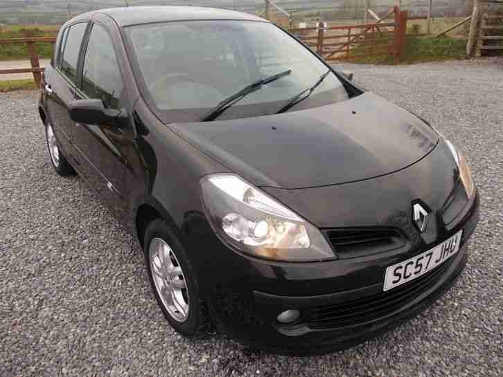 Clio 1.2Tce 16v ( 100bhp ) Dynamique