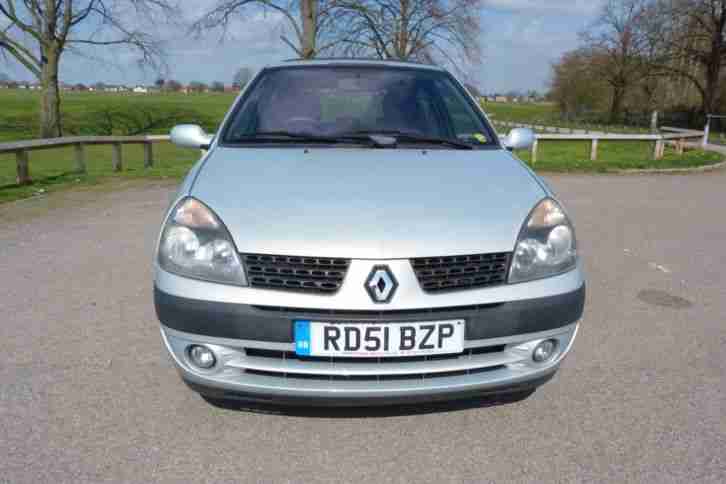Renault Clio 1.4 16v Dynamique 51 reg genuine low miles, one lady owner from new