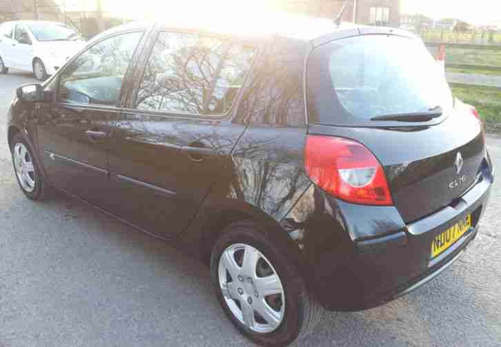 Renault Clio 1.4 Expression 5 dr. GUARANTEED FINANCE payment between £20-£40 PW