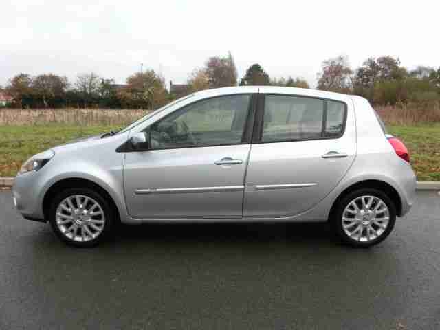 Renault Clio 1.5dCi 88 FAP 2011 Dynamique Tom Tom *BUY FOR ONLY £33 PER WEEK*