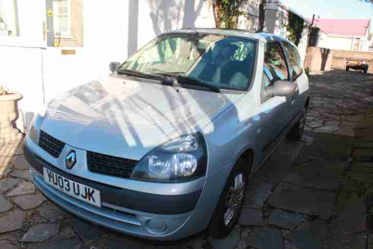 Renault Clio 2003 3 door hatch