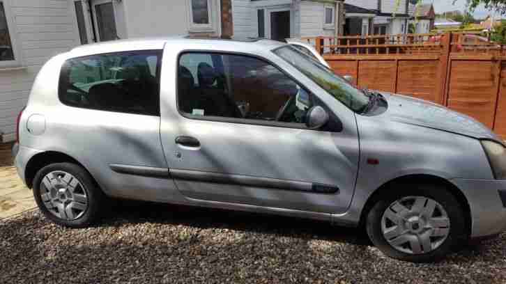 Renault Clio ( Spares or repair ) Not Clio Cup, 172, 182