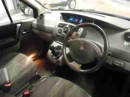 Renault Grand Scenic 1.9 DCI 120 6 SPEED DYNAMIQUE