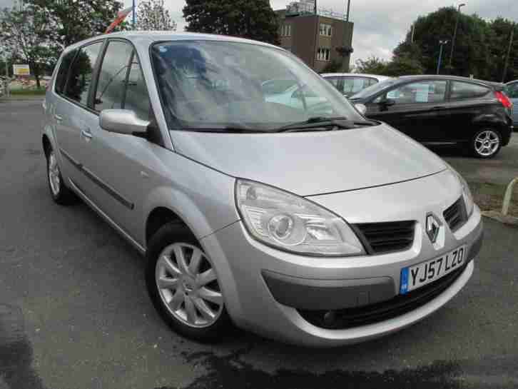 Renault Grand Scenic 1.9 DCi Dynamique 7 Seater