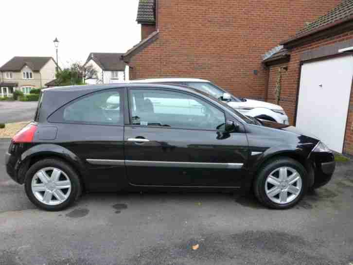 Renault Megane 1.4 DYNAMIQUE 16V 3d 98 BHP