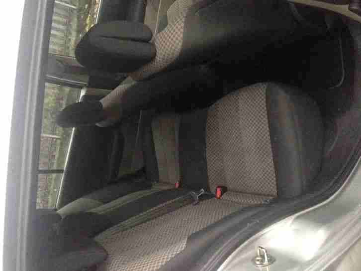 Renault Megane 1.4 with tow bar 2005 85500