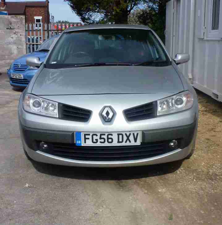 Renault Megane 1.5dCi ( 106bhp ) 6sp Dynamique