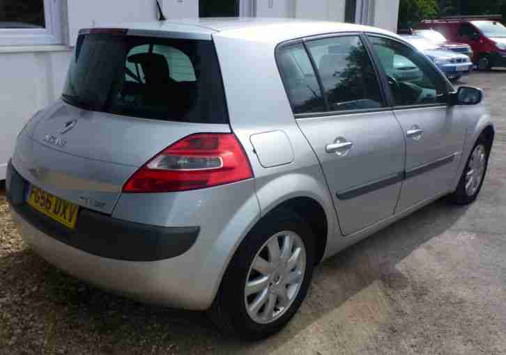 Renault Megane 1.5dCi ( 106bhp ) 6sp Dynamique