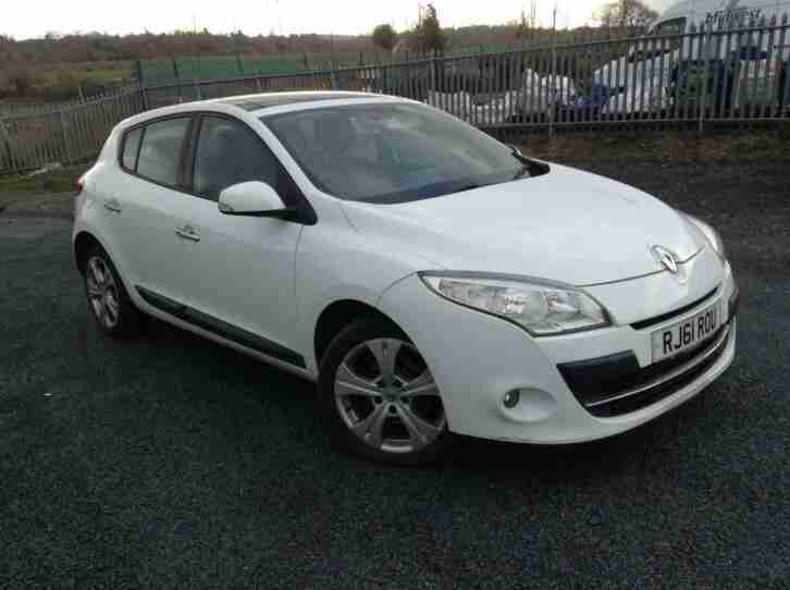 Renault Megane 1.5dCi ECO Dynamique Tom Tom £20 TAX 72,000 MILES PAN ROOF