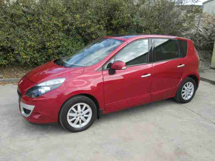 Renault Scenic..2.0i Auto..Tom. Renault car from United Kingdom