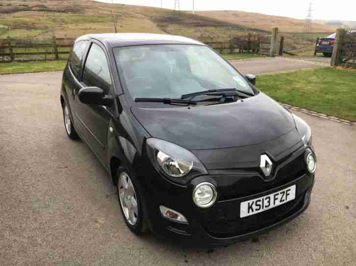 Renault TWINGO 1.2. Renault car from United Kingdom