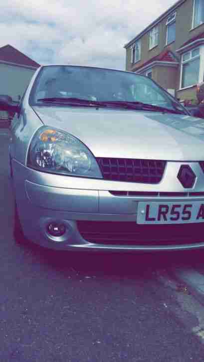 Renault clio 1.2 16v Extreme (sport replica)