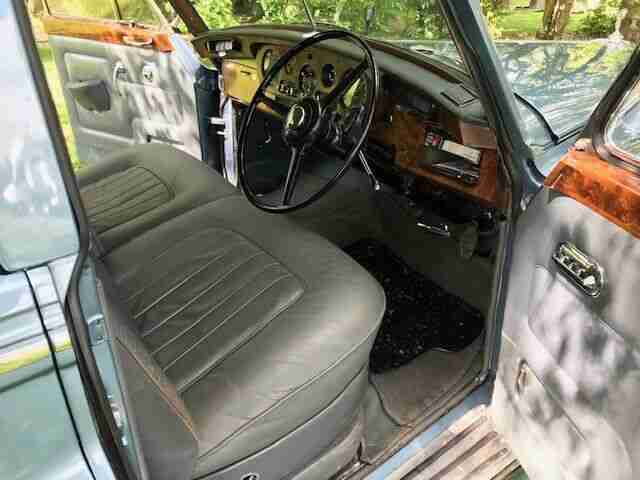 Rolls Royce Silver Cloud 111