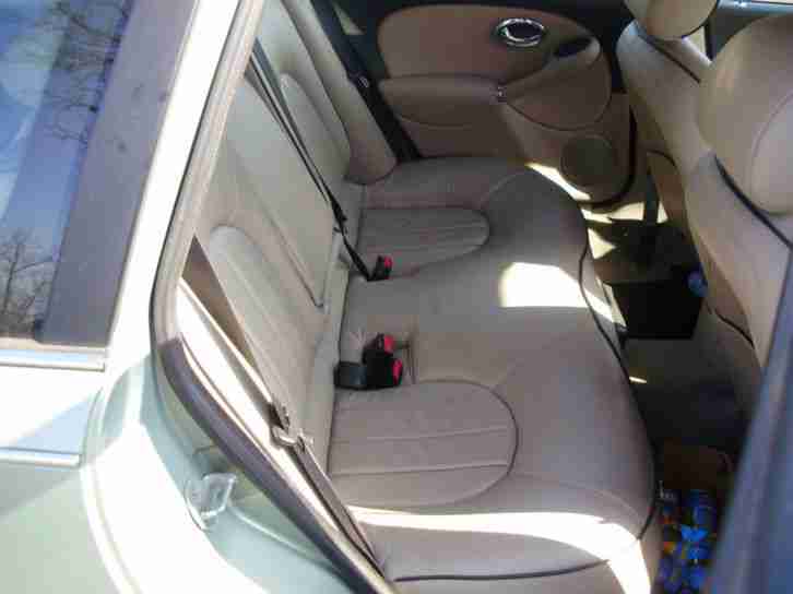 Rover 75 Tourer 2.5 V6 auto Connoisseur SE