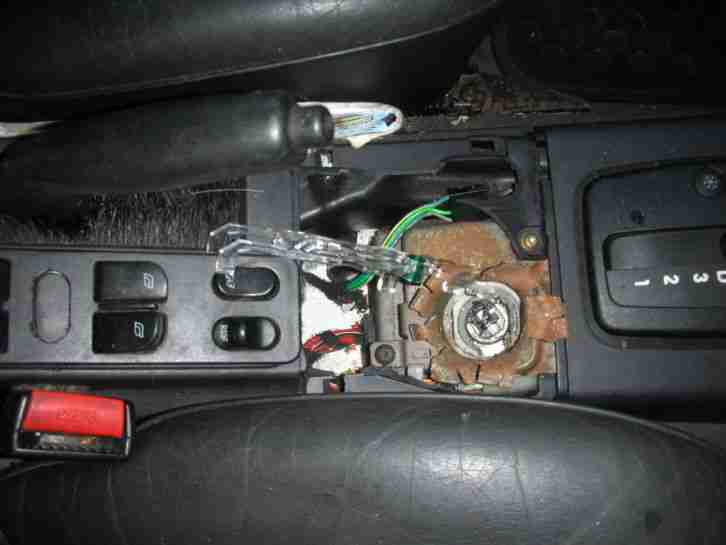 SAAB 900SE CONVERTIBLE 1996 2290cc,AM/FM Stereo,Alarm, ABS, CD MULTICHANGER