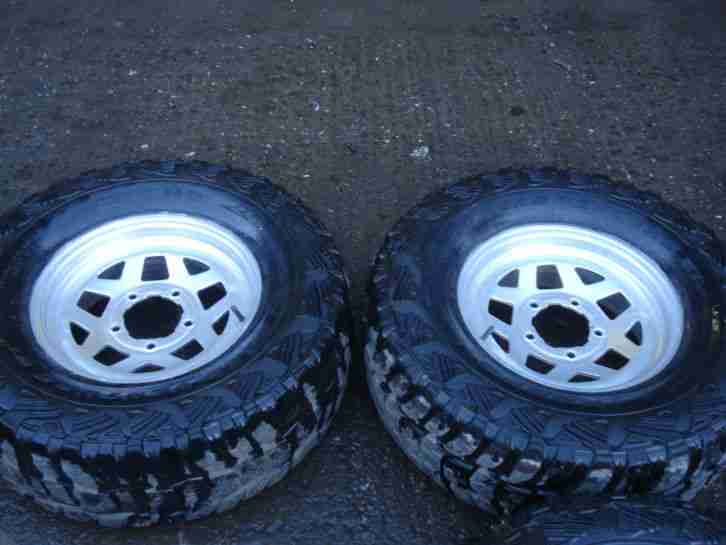 SET OF 4 FOURTRAK 2.8 WHEELS AND