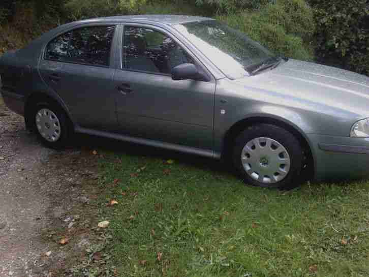 SKODA OCTAVIA 1.6 SALOON LOW MILEAGE FOR YEAR