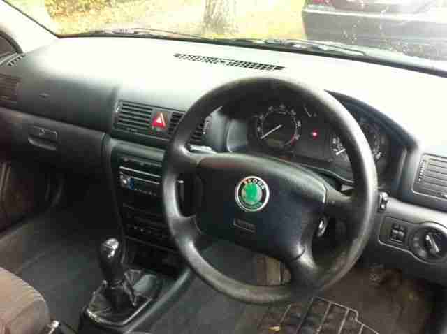SKODA OCTAVIA ELEGANCE TURBO GREEN 2002
