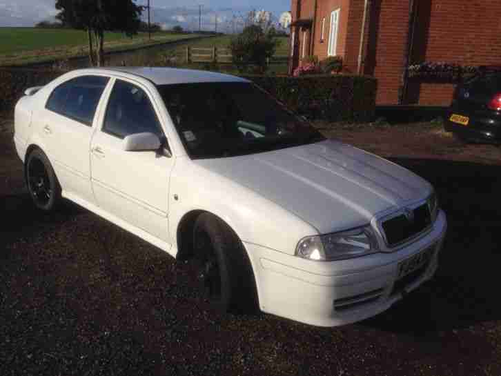 SKODA OCTAVIA RS V 20V TURBO VRS 1.8 180 BHP 2004 WHITE 6 MONTHS MOT