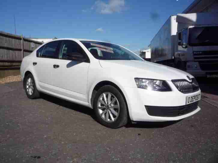 Skoda OCTAVIA S. Skoda car from United Kingdom
