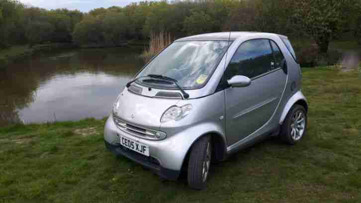 Smart CITY PASSION. Smart car from United Kingdom