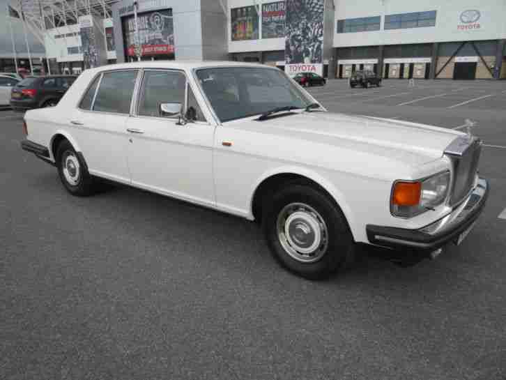 STUNNING 1983 ROLLS ROYCE SILVER SPIRIT WHITE FULL BEIGE LEATHER 4 DOOR SALOON