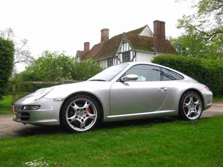 STUNNING 2005 911 CARRERA 2S