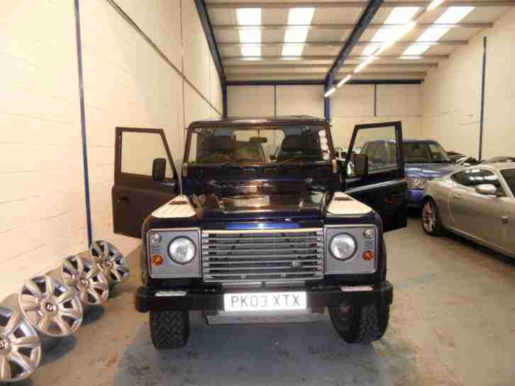STUNNING LAND ROVER DEFENDER TD5 90 COUNTY