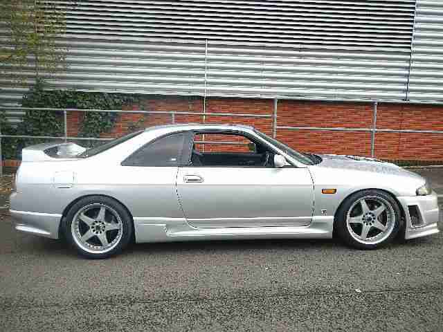 STUNNING NISSAN SKYLINE SINGLE TURBO