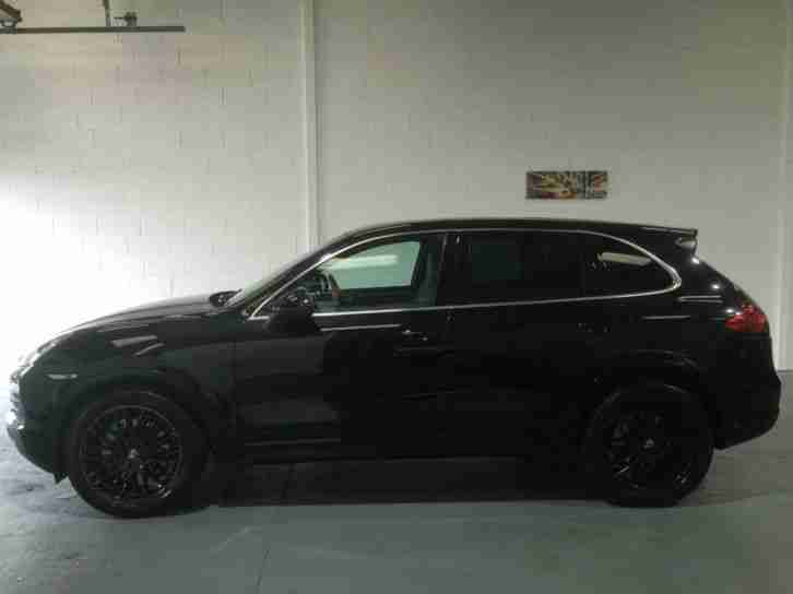 STUNNING PORSCHE CAYENNE 4.8 TIPTRONIC S 2010 FACELIFT 20,000 MILES ONLY