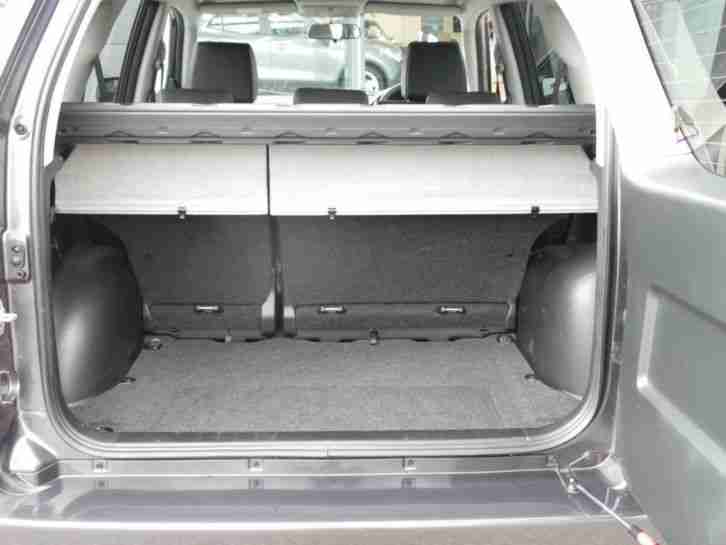 SUZUKI Grand Vitara Diesel EstatE 1.9 DDiS SZ5 5dr - Gr