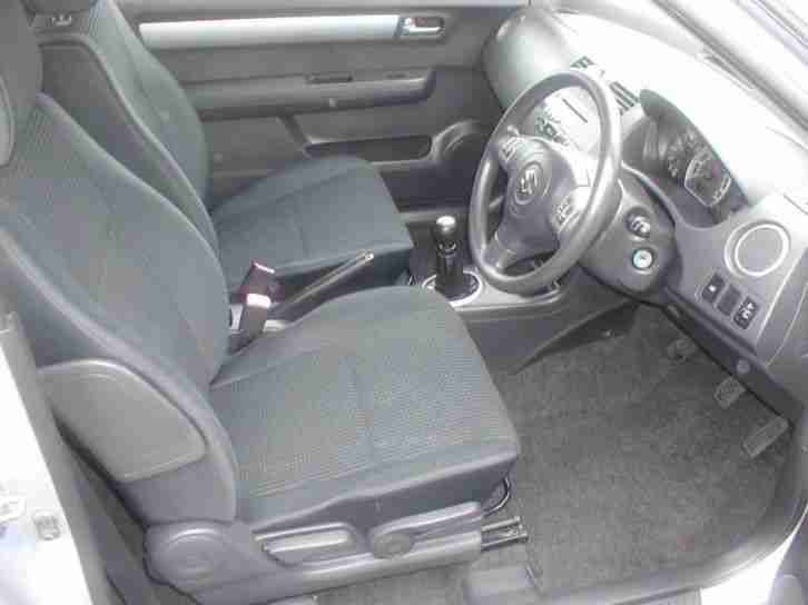 SUZUKI SWIFT 1.3 GL 3dr Hatchback 2005 Petrol Manual in Silver