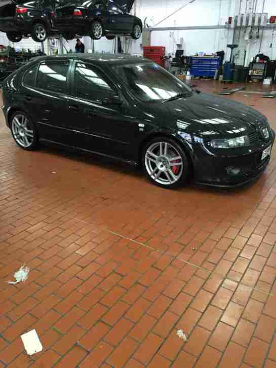 Leon Cupra R LOW MILES