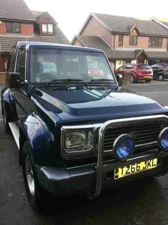 Seven Seater 4 wheel drive Daihatsu Fourtrack Estate. Serviced.