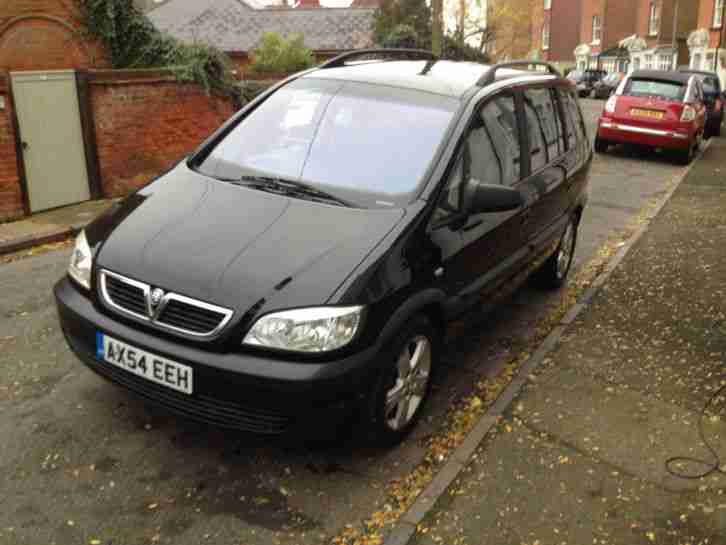 Black Vauxhall Zafira 2004. Good Condition, 1