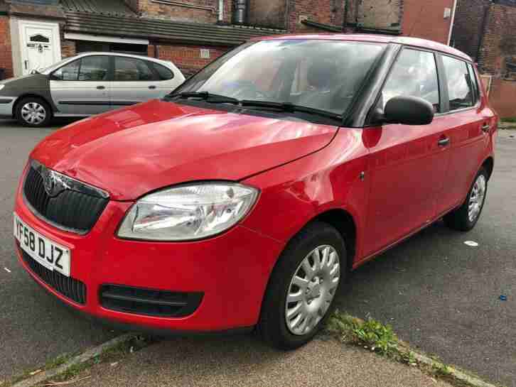 Skoda Fabia 1.2 HTP 6v ( 60bhp ) - 6 months mot- warranted low 72K miles