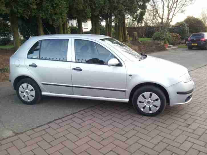 Skoda Fabia 1.4TDI PD ( 75bhp ) Ambiente 2005 Drives well one owner, 2R/Keys