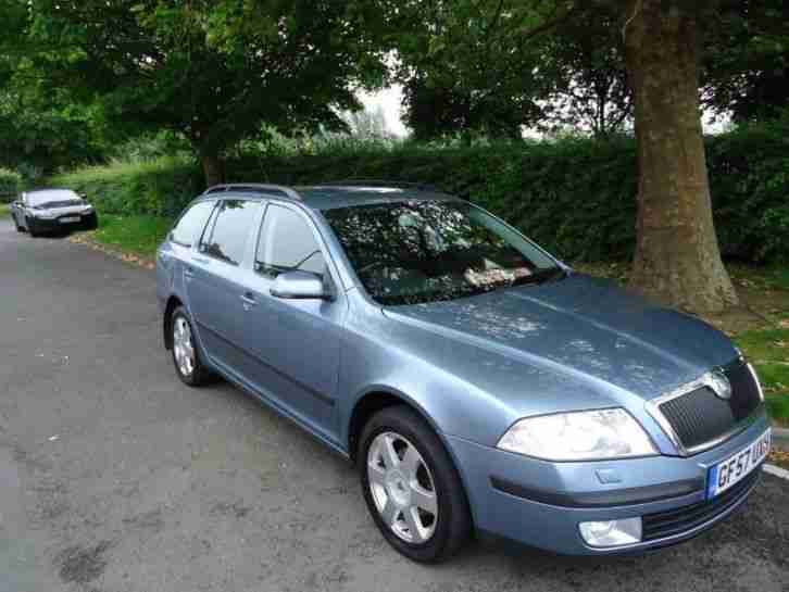 Skoda Octavia 1.6 FSI Elegance Estate 5d 1598cc