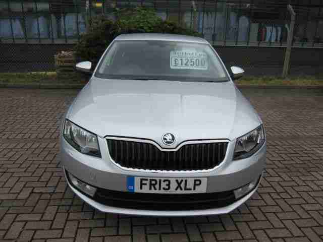Skoda Octavia 1.6TDI CR ( 105ps ) DSG 2013.5MY Elegance