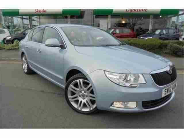 Skoda SUPERB SALOON 4-DR 2.0 TDi PD 140 Elegance 4x4