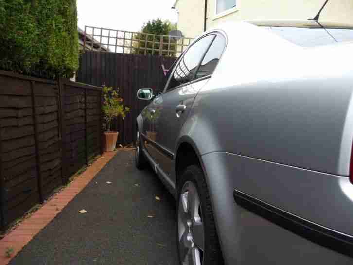 ** Skoda Superb 2.0 TDI **